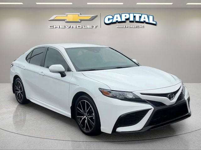 Used 2022 Toyota Camry SE w/ Convenience Package FWD image 8