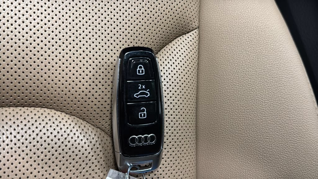 Used 2021 Audi Q7 3.0T Prestige AWD/4WD image 43