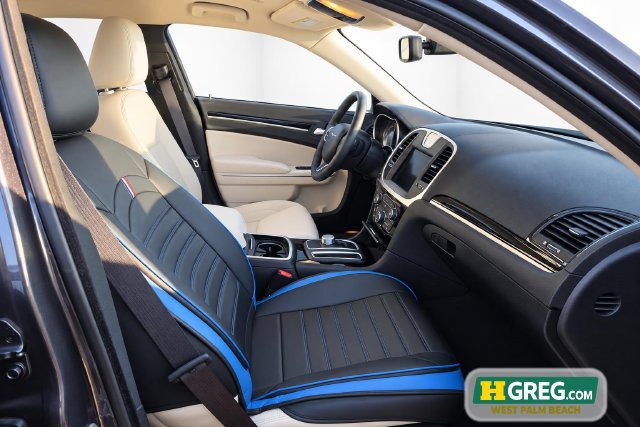 Used 2023 Chrysler 300 Touring w/ Sport Appearance Package RWD image 11