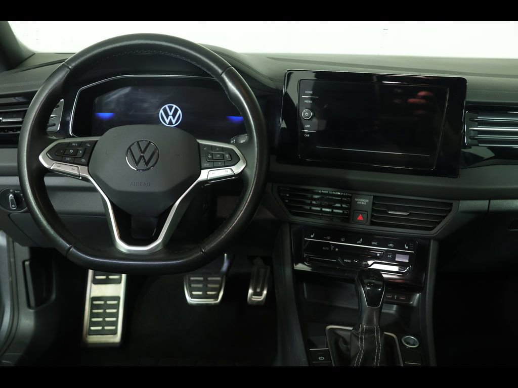 Used 2025 Volkswagen Jetta Sport FWD image 13