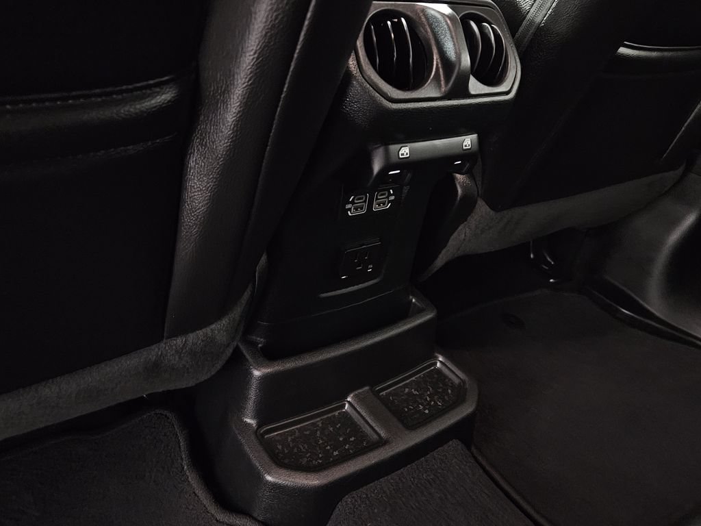 Used 2022 Jeep Wrangler Unlimited Sahara AWD/4WD image 27