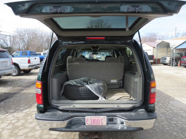 Used 2003 Chevrolet Suburban LS w/ LS Preferred Equipment Group image 10