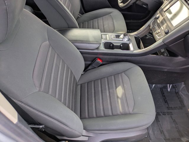 Used 2020 Ford Fusion SE FWD image 20