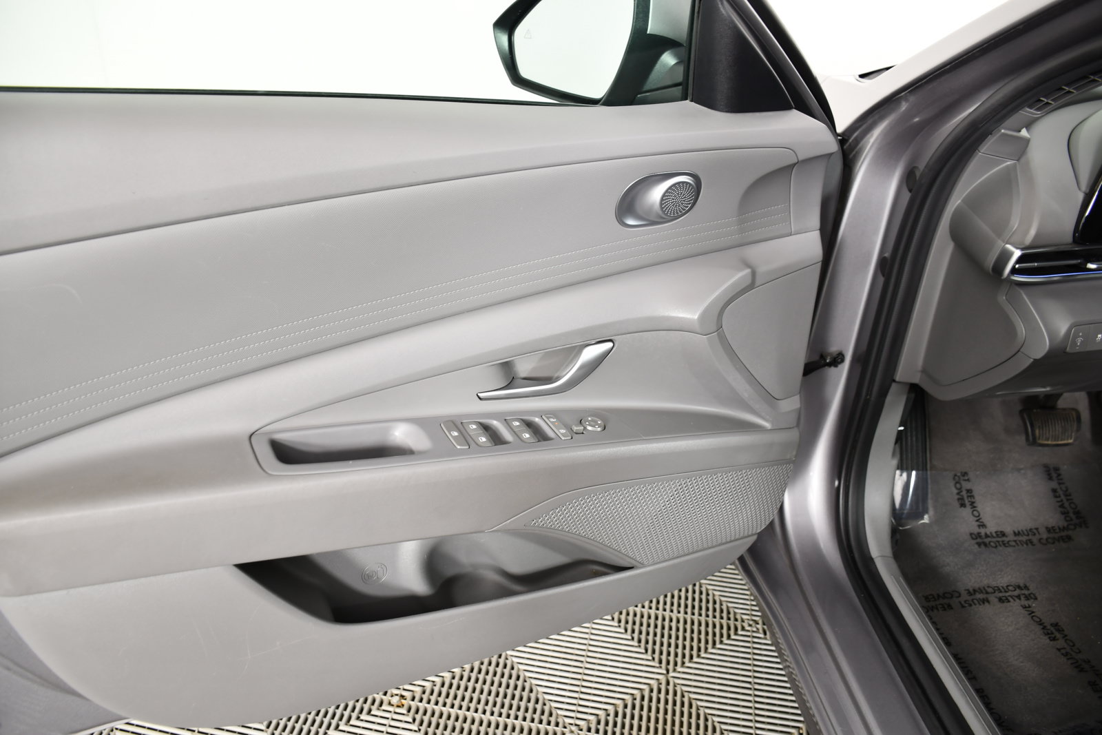Used 2024 Hyundai Elantra SEL FWD image 36