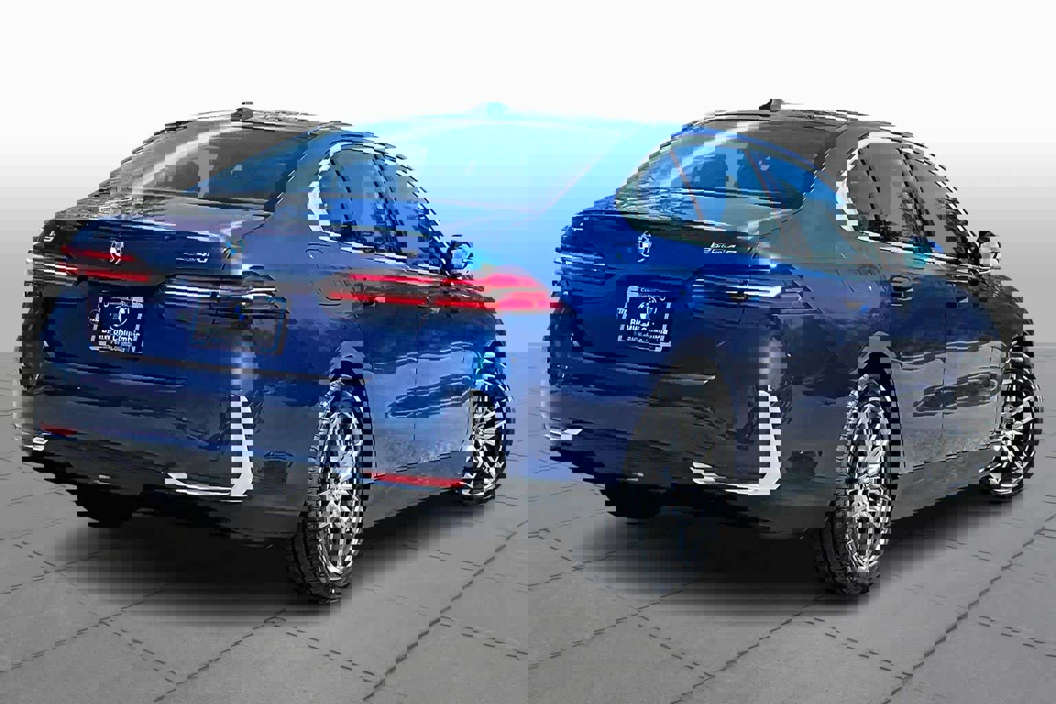 Certified 2024 BMW i5 eDrive40i w/ Premium Package image 12