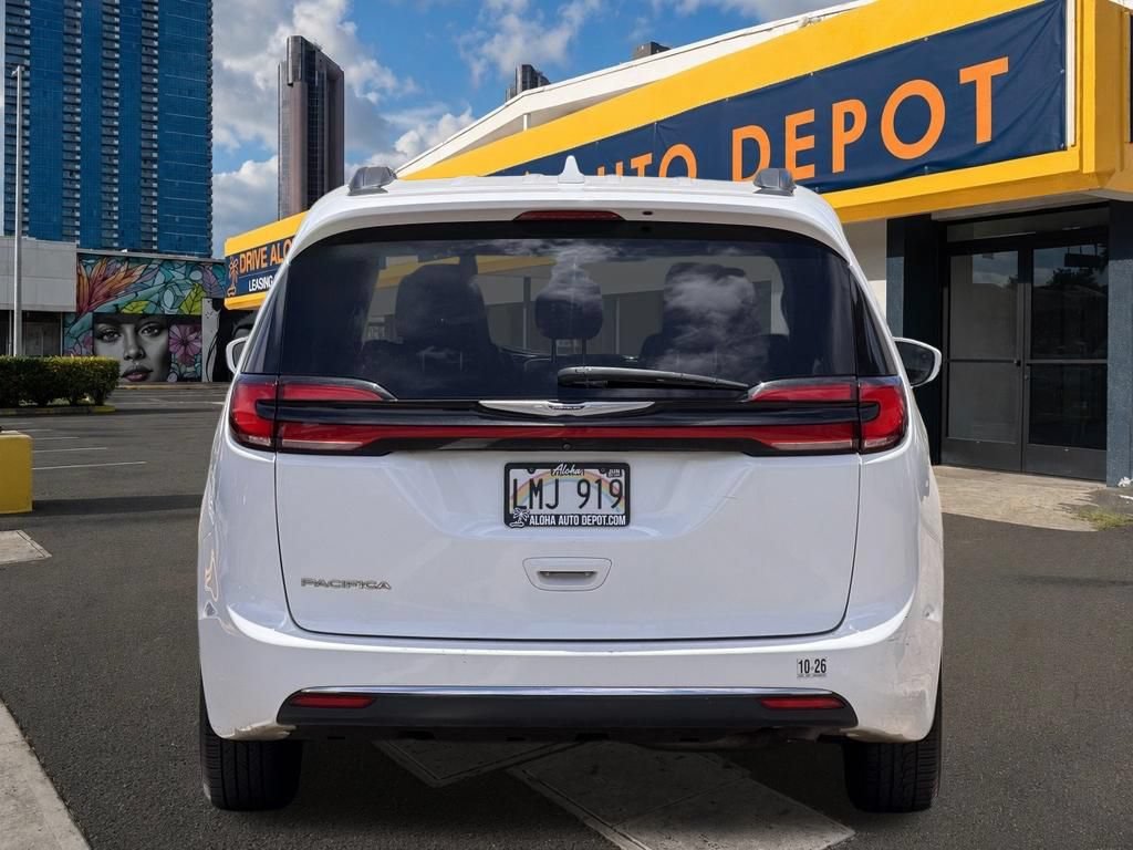 Used 2022 Chrysler Pacifica Touring-L FWD image 4