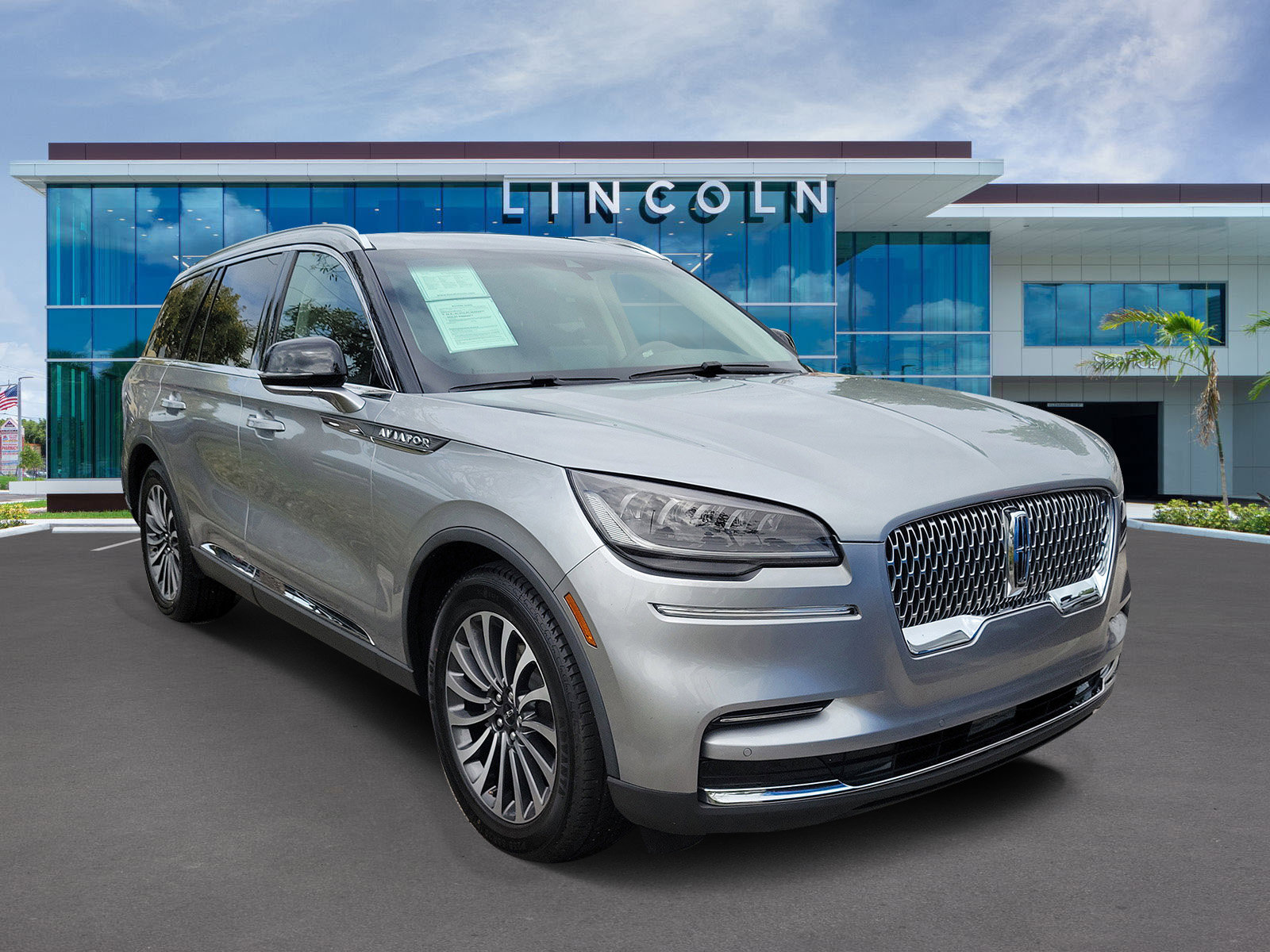 Used 2023 Lincoln Aviator 2WD w/ Premium Package image 1