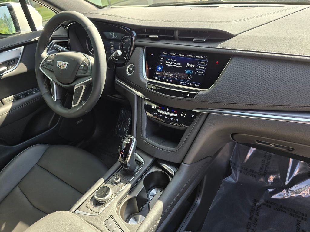 Certified 2024 Cadillac XT5 Luxury AWD/4WD image 10