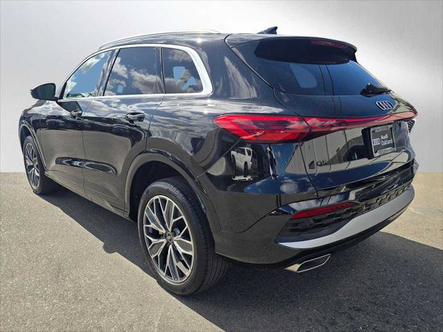 Certified 2025 Audi Q5 Premium w/ Premium Plus AWD/4WD image 5