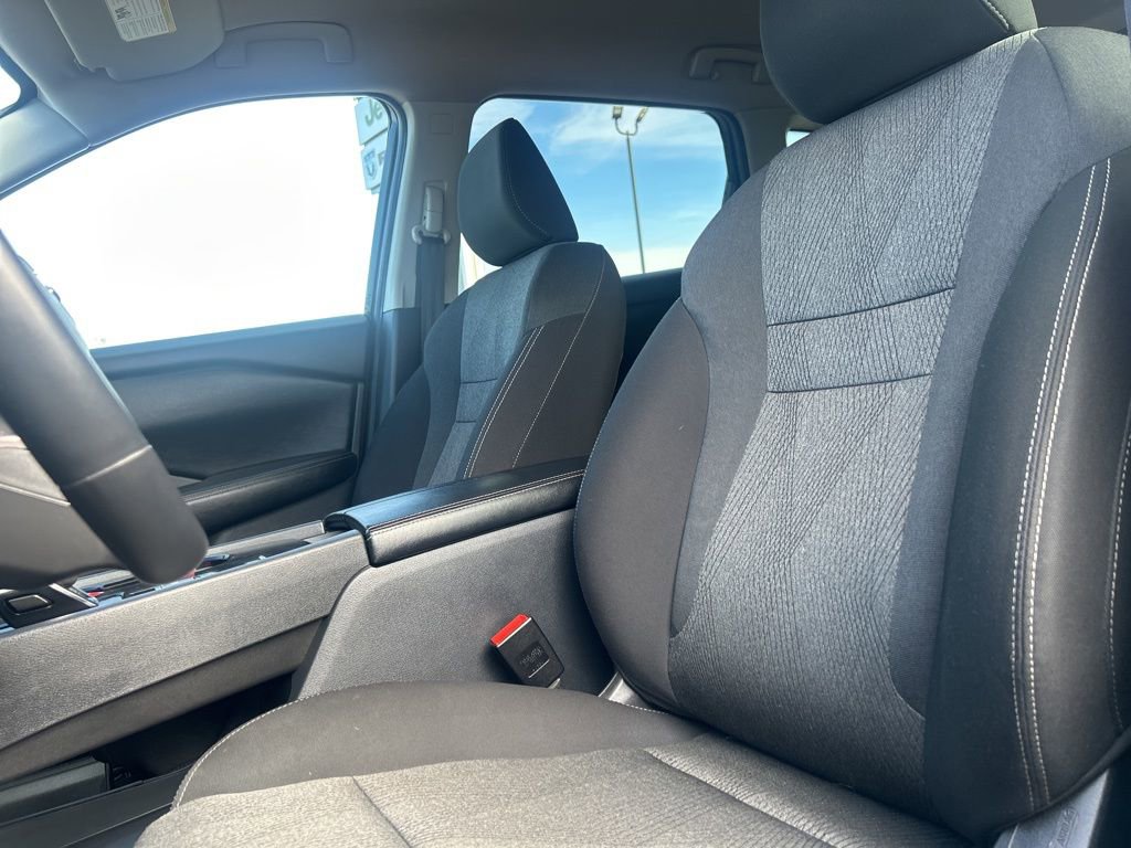 Used 2025 Nissan Rogue SV image 11