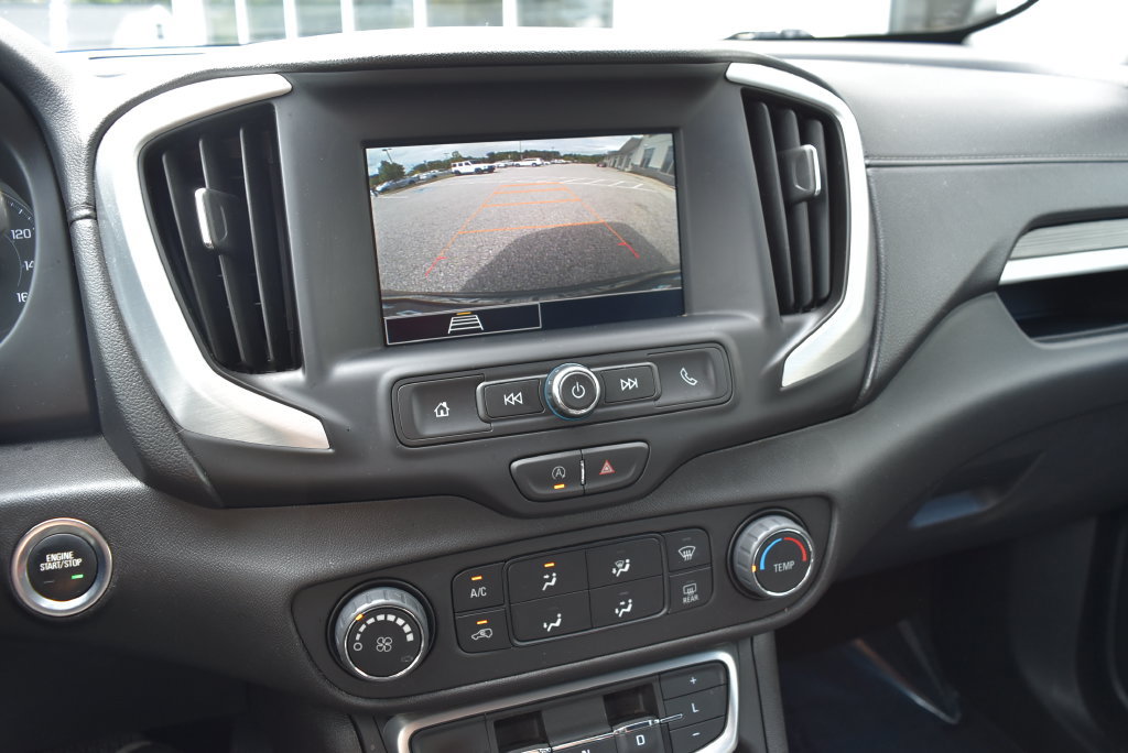 Used 2024 GMC Terrain SLE AWD/4WD image 16