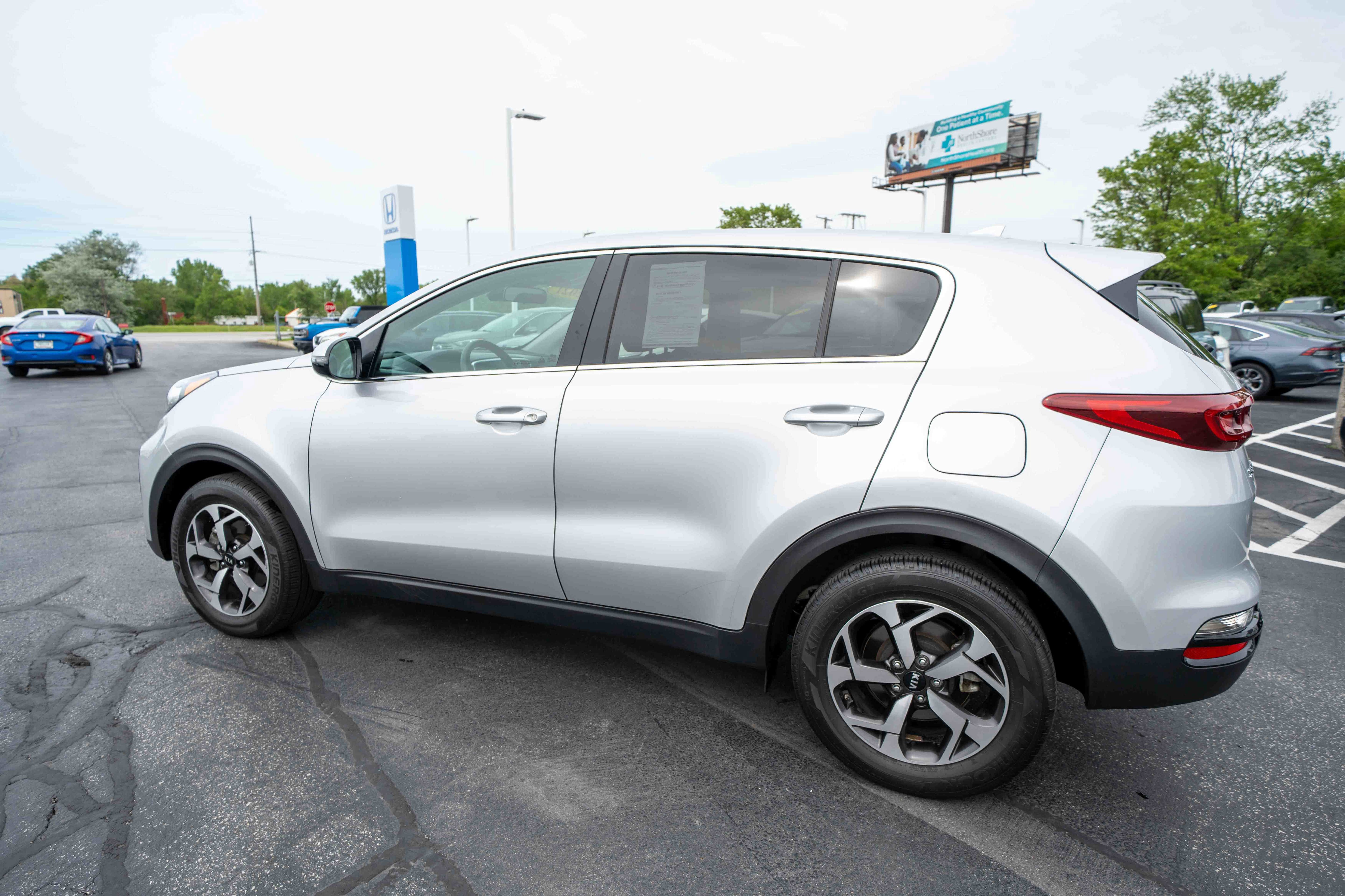 Used 2021 Kia Sportage LX w/ LX Fwd Popular Package image 4