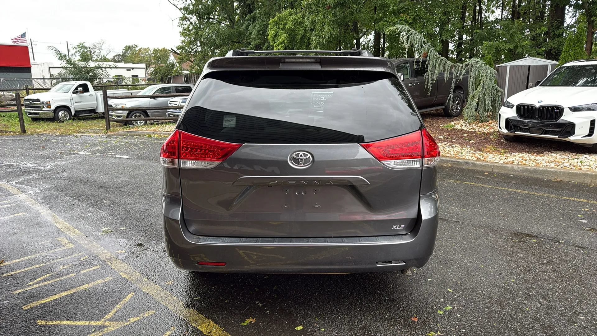Used 2013 Toyota Sienna XLE FWD image 6