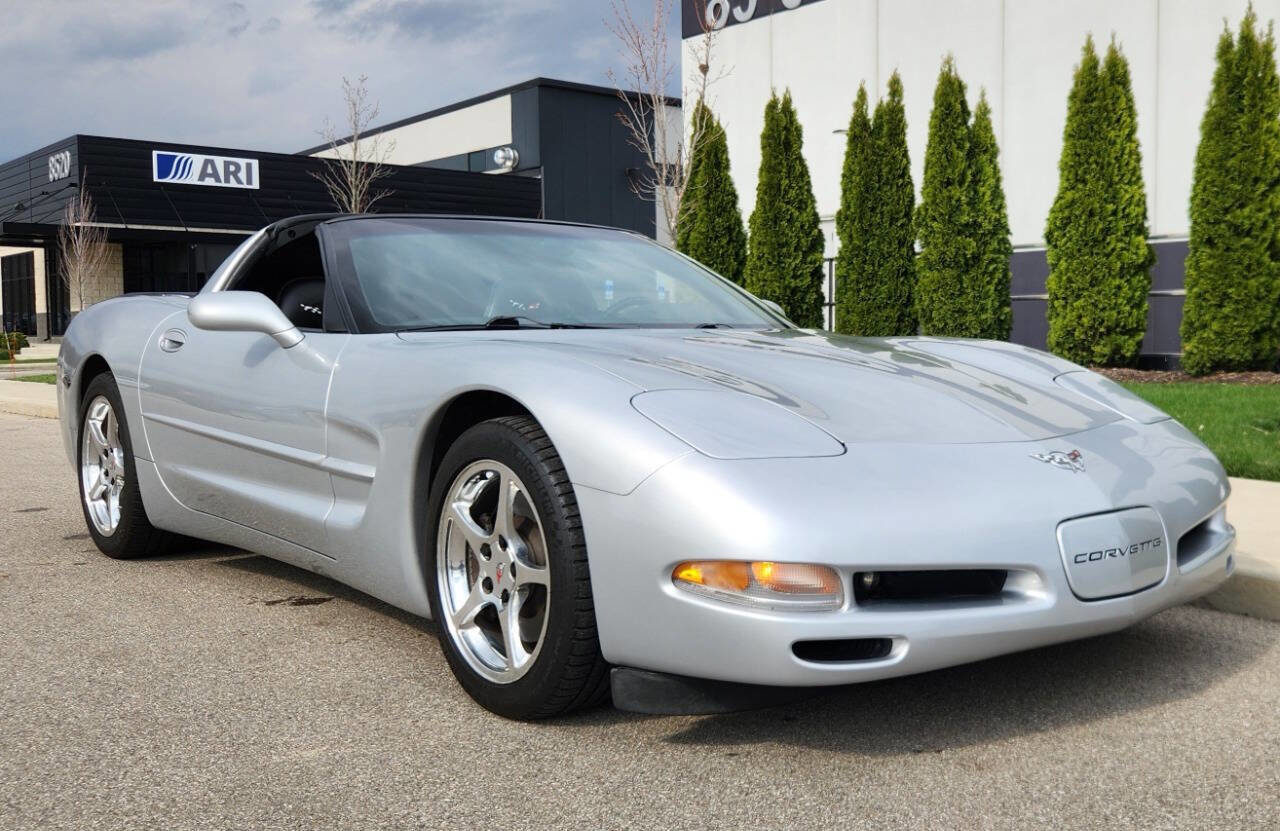 Used 1998 Chevrolet Corvette Coupe w/ Roof Pkg image 6
