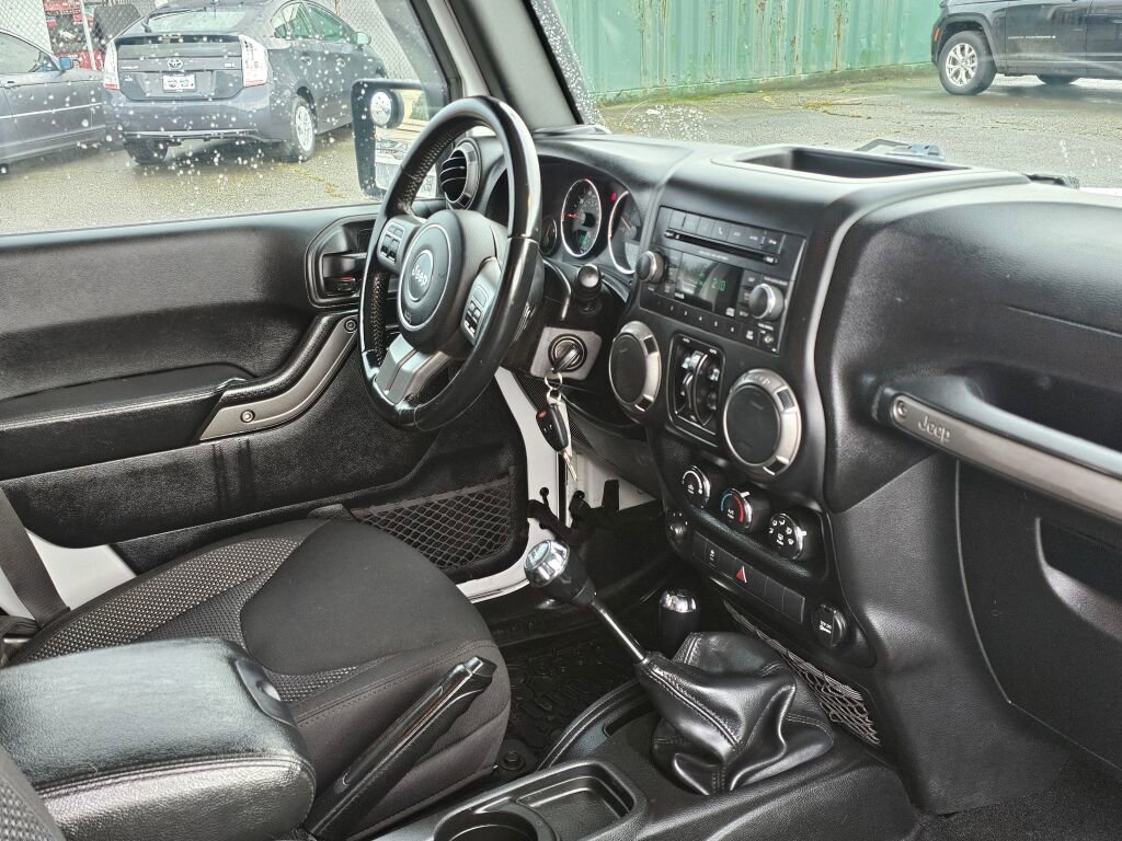 Used 2016 Jeep Wrangler Unlimited Sport image 11