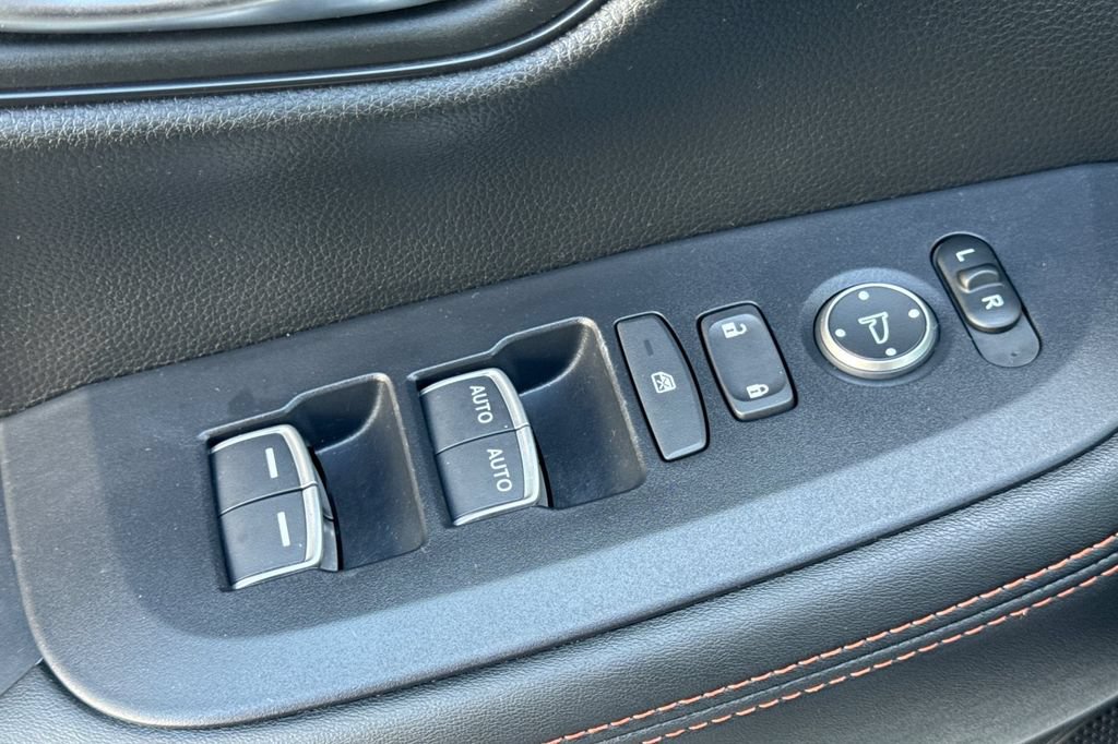 Certified 2025 Honda HR-V Sport image 14