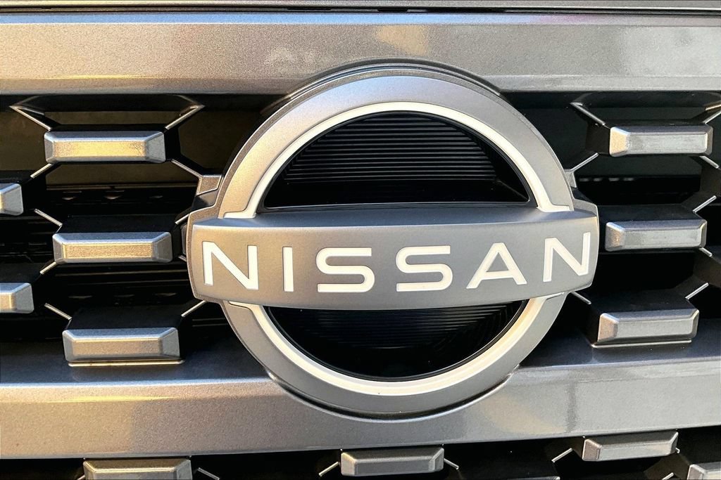 Used 2025 Nissan Frontier SV RWD image 23