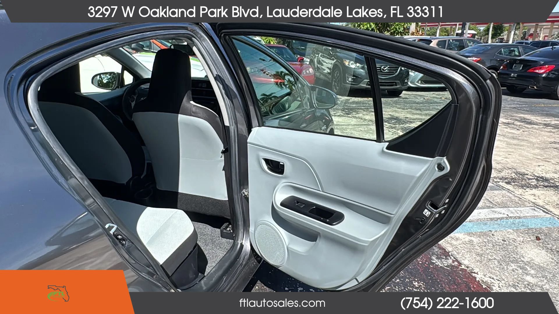 Used 2013 Toyota Prius C One FWD image 30