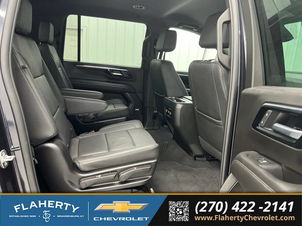 Used 2026 Chevrolet Suburban LT w/ Comfort Package AWD/4WD image 13
