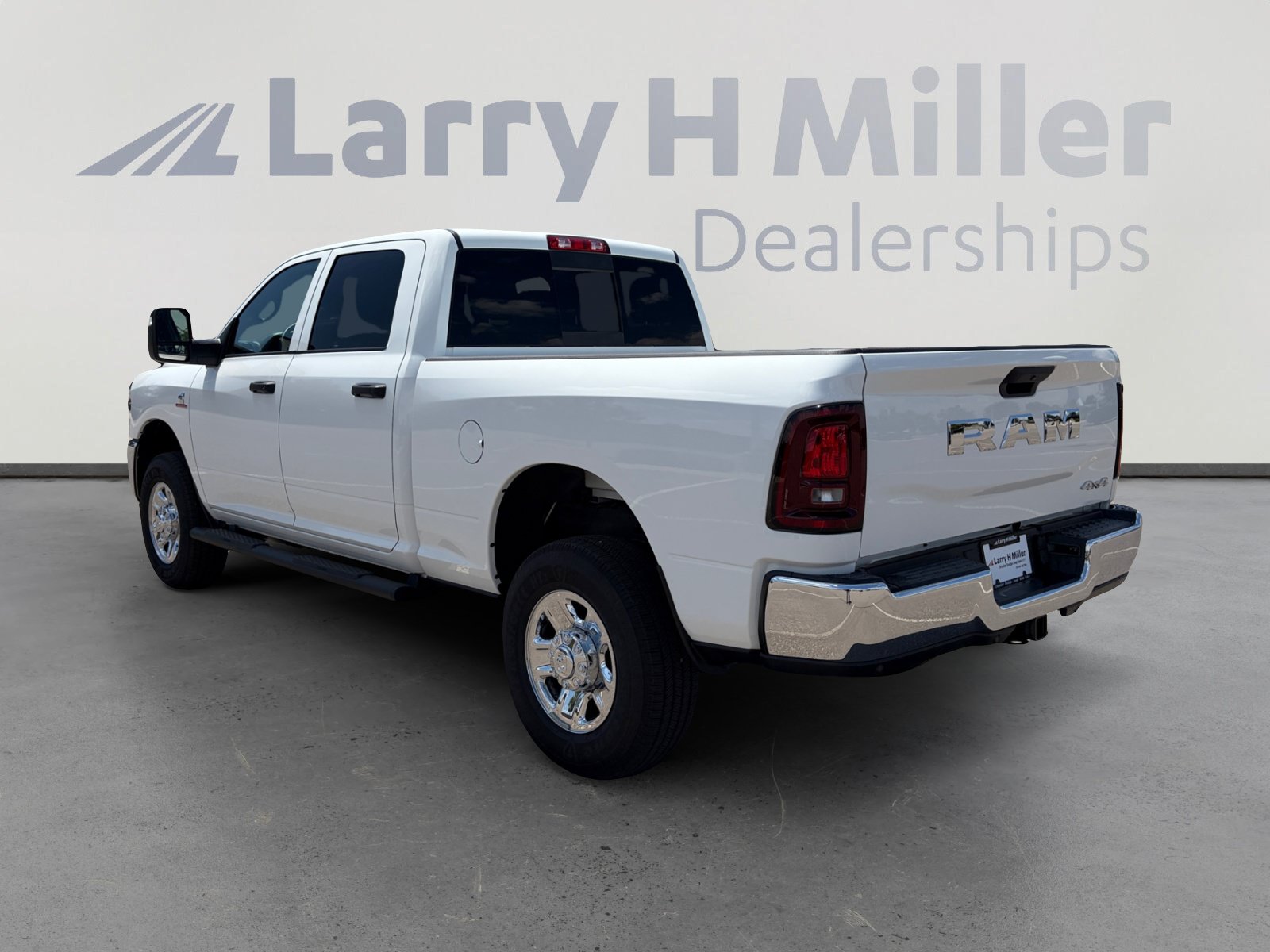 New 2026 RAM 2500 Tradesman AWD/4WD image 4