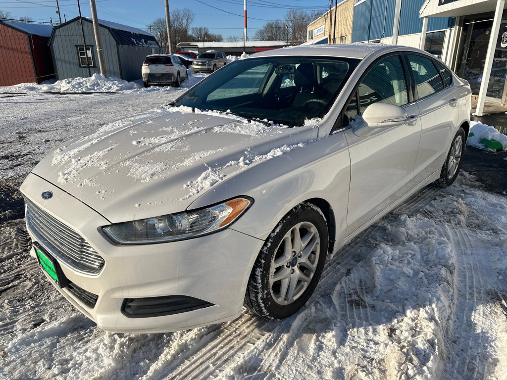 Used 2014 Ford Fusion SE image 3
