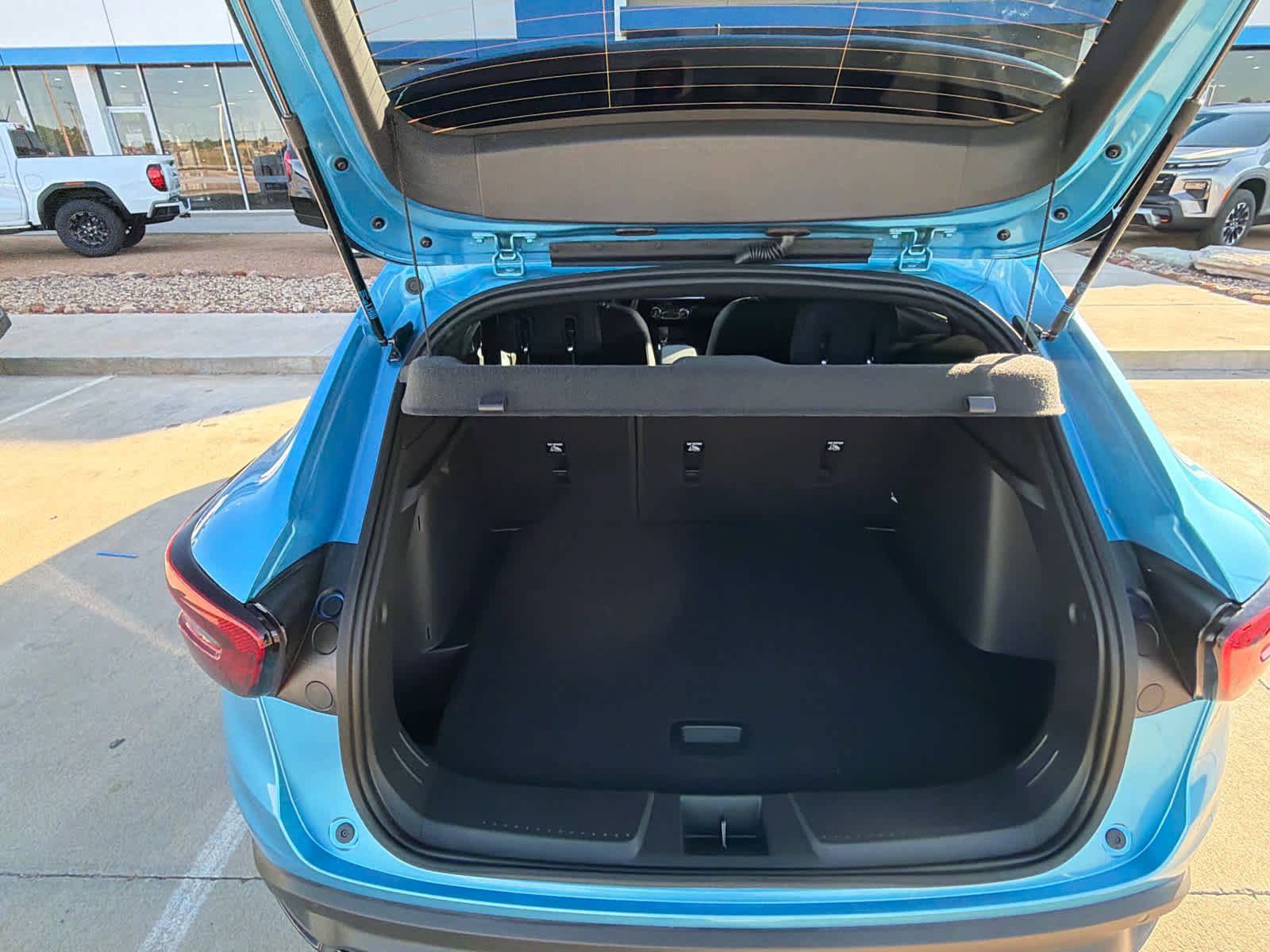 Used 2026 Chevrolet Trax RS w/ Sunroof Package FWD image 18
