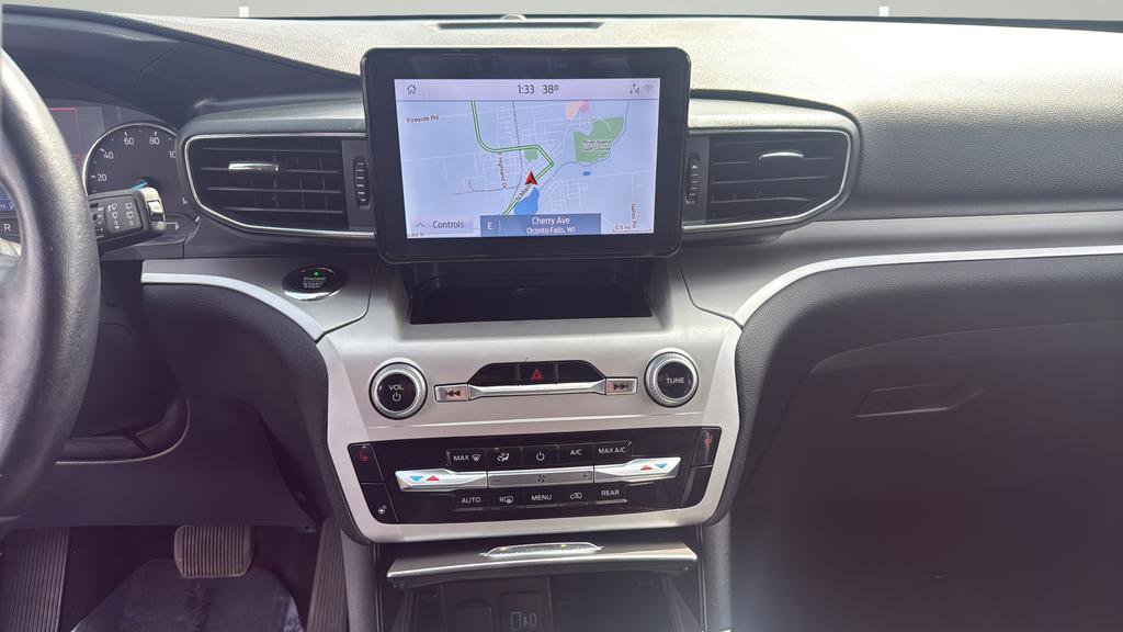 Used 2020 Ford Explorer XLT w/ Equipment Group 202A image 14