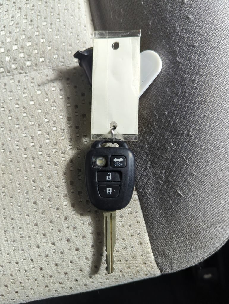 Used 2012 Toyota Camry LE FWD image 22