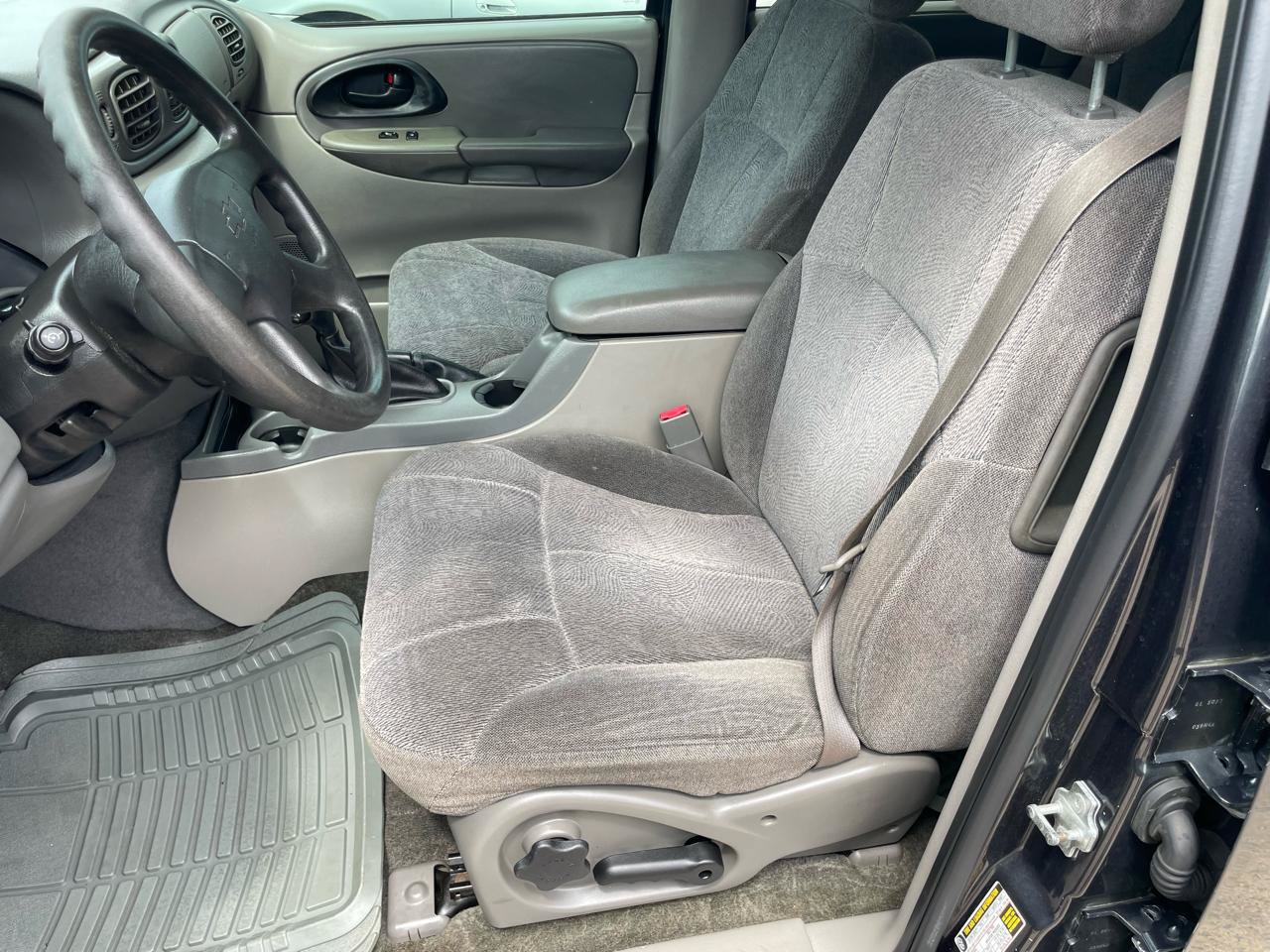Used 2004 Chevrolet TrailBlazer LS w/ LS Preferred Equipment Group AWD/4WD image 21