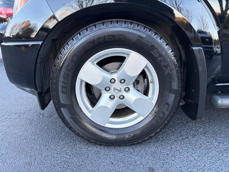 Used 2007 Nissan Frontier LE w/ Rockford Fosgate Pkg RWD image 13