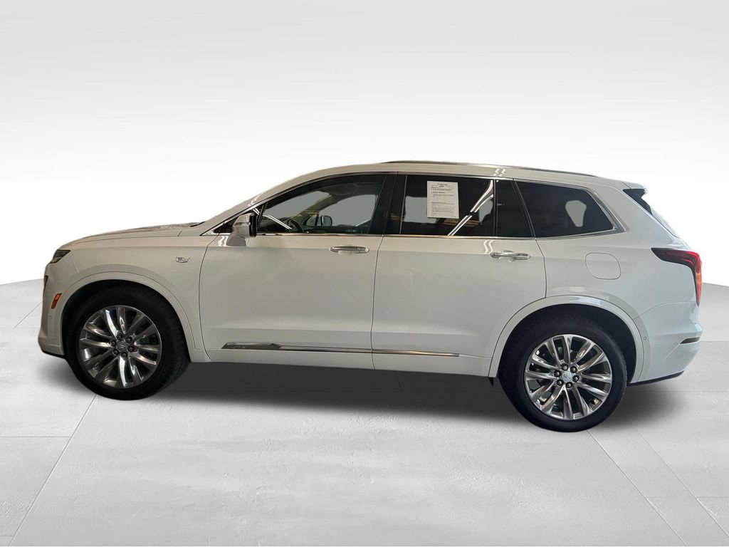 Used 2021 Cadillac XT6 Premium Luxury FWD image 2
