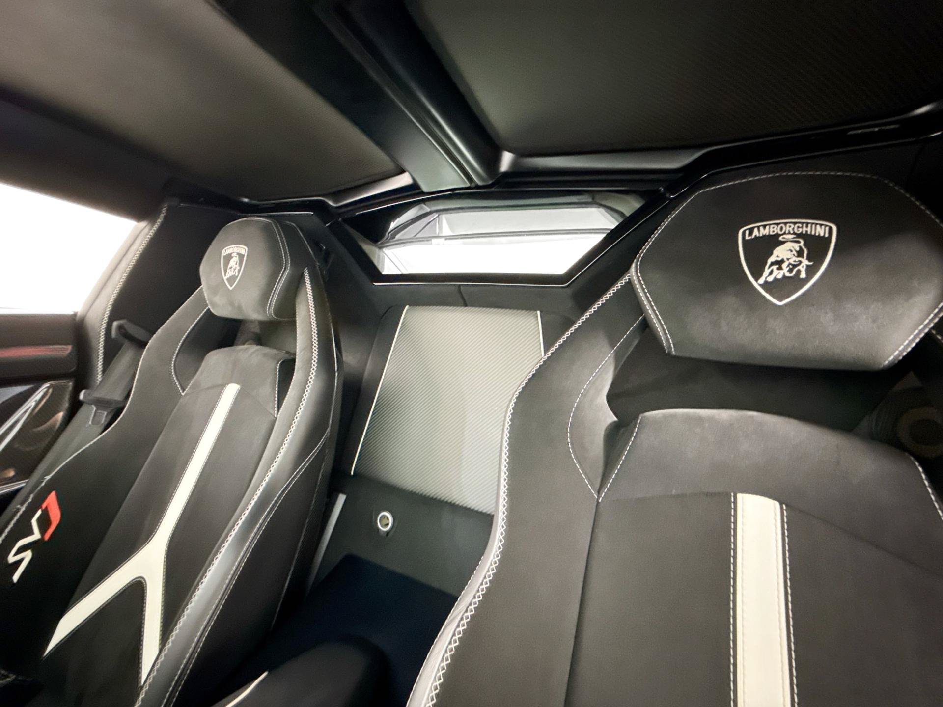 Used 2020 Lamborghini Aventador SVJ AWD/4WD image 45