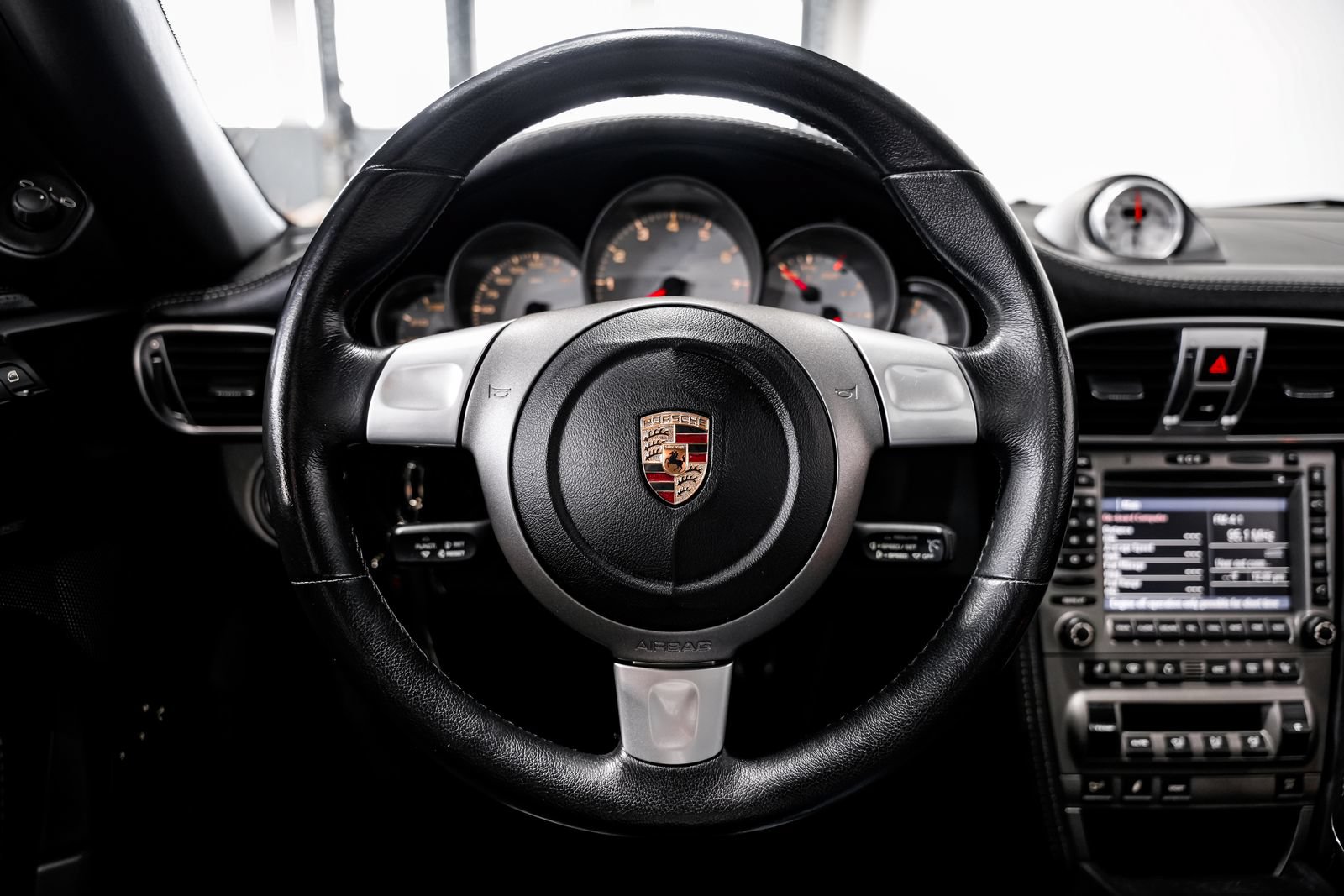 Used 2005 Porsche 911 Carrera S RWD image 10