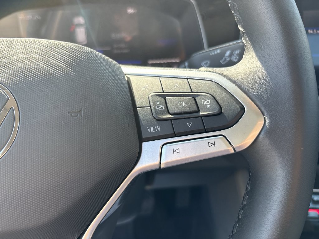 Used 2025 Volkswagen Jetta SE w/ Sunroof Package FWD image 18
