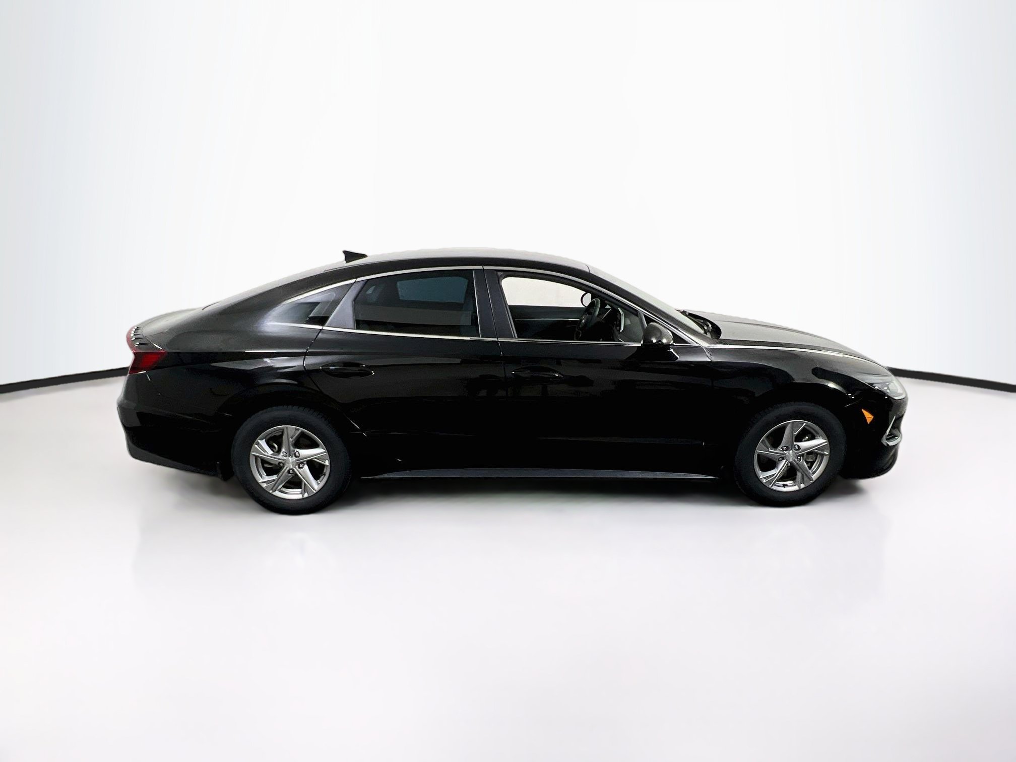 Used 2022 Hyundai Sonata SE FWD image 4