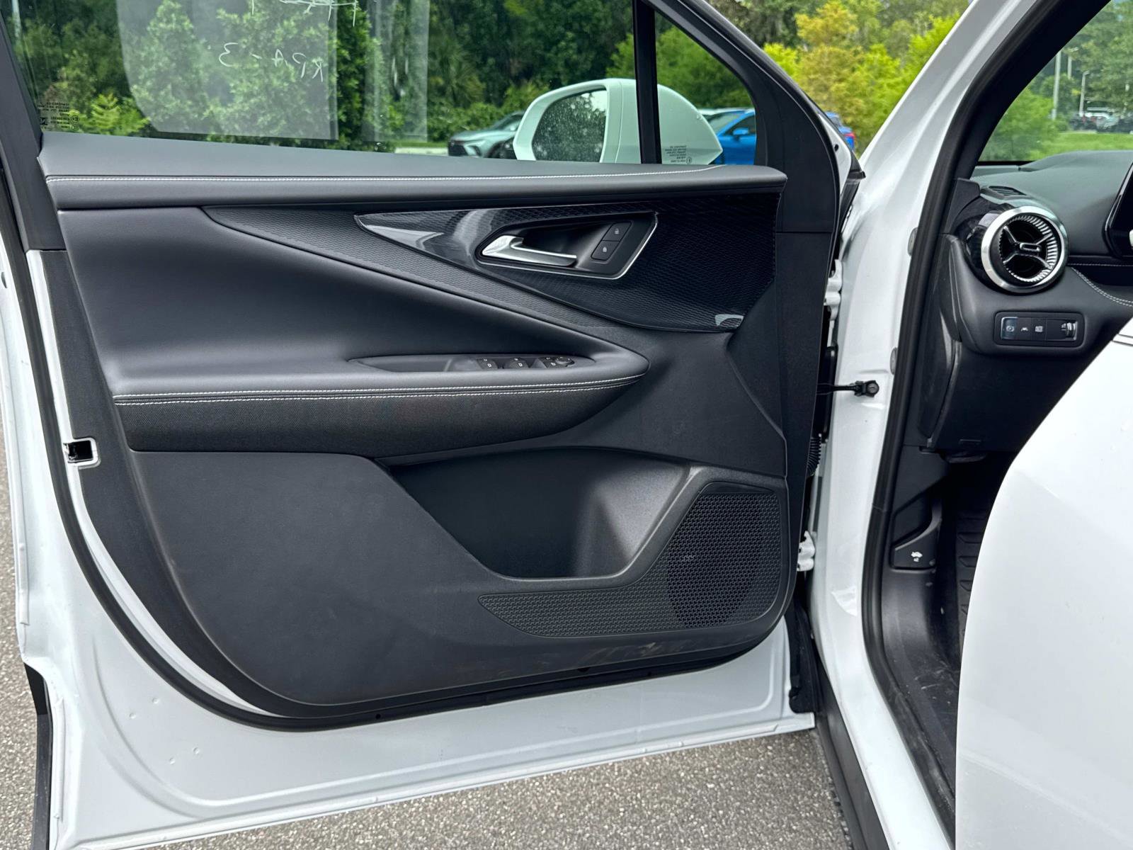 New 2025 Chevrolet Blazer EV LT image 17