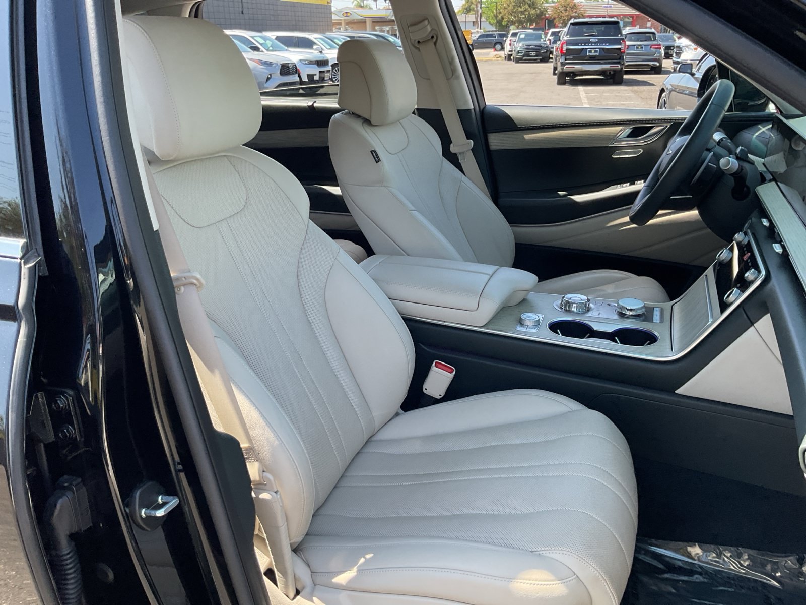Used 2025 Genesis GV80 2.5T Advanced AWD/4WD image 21