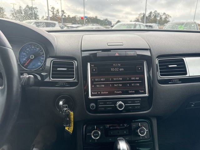 Used 2011 Volkswagen Touareg VR6 image 22