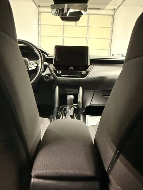 Used 2023 Toyota Corolla Cross LE image 12