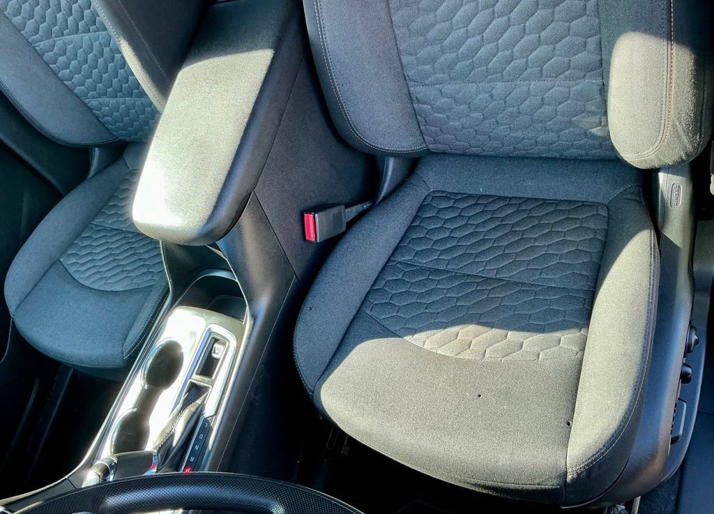 Used 2019 Chevrolet Equinox LT AWD/4WD image 38