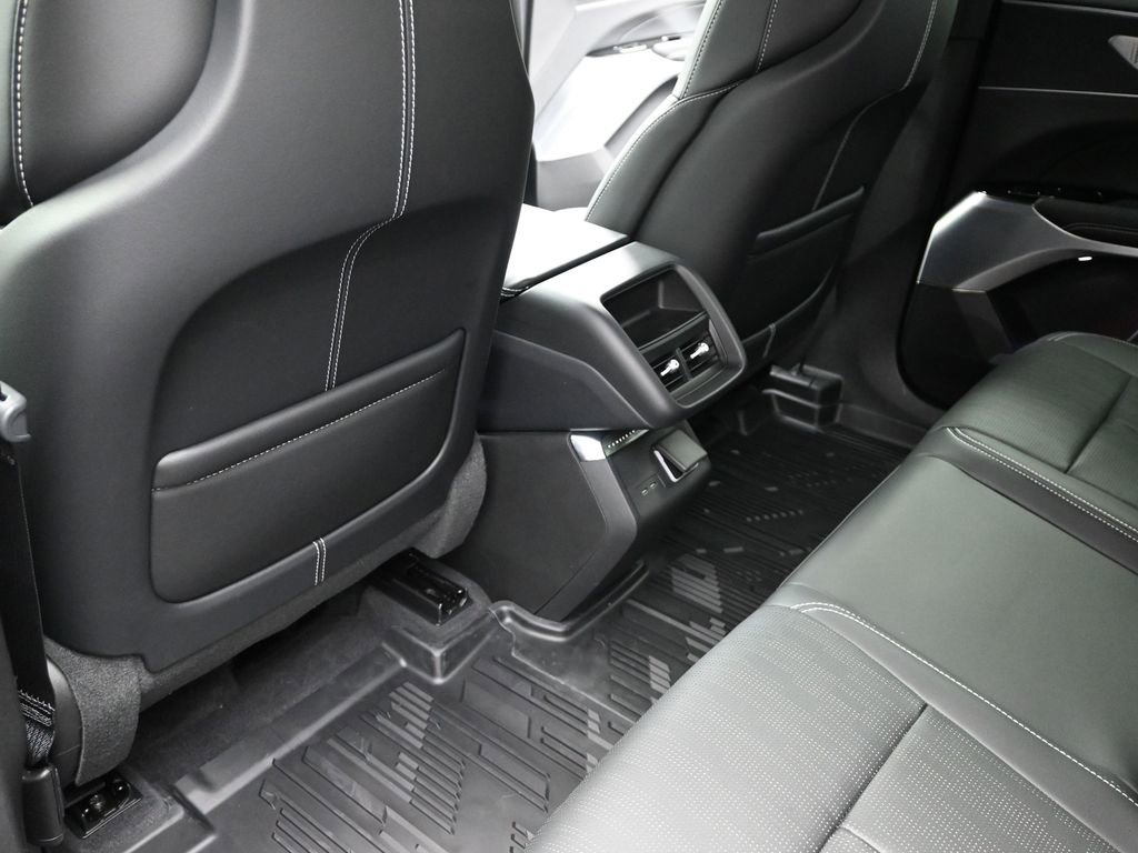 New 2026 Cadillac Lyriq Premium Luxury image 14