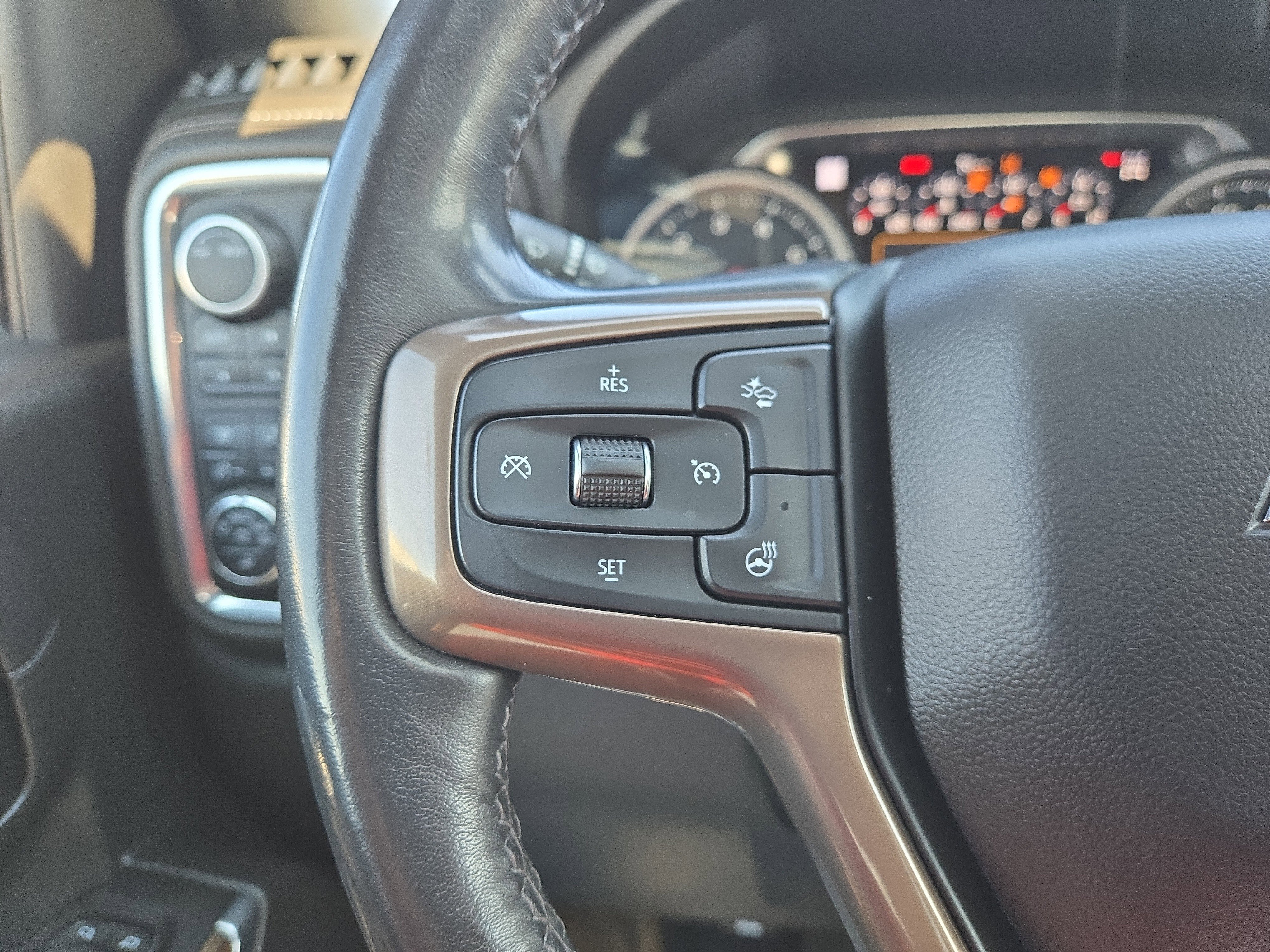 Used 2022 Chevrolet Silverado 2500 High Country w/ Z71 Off-Road Package image 18