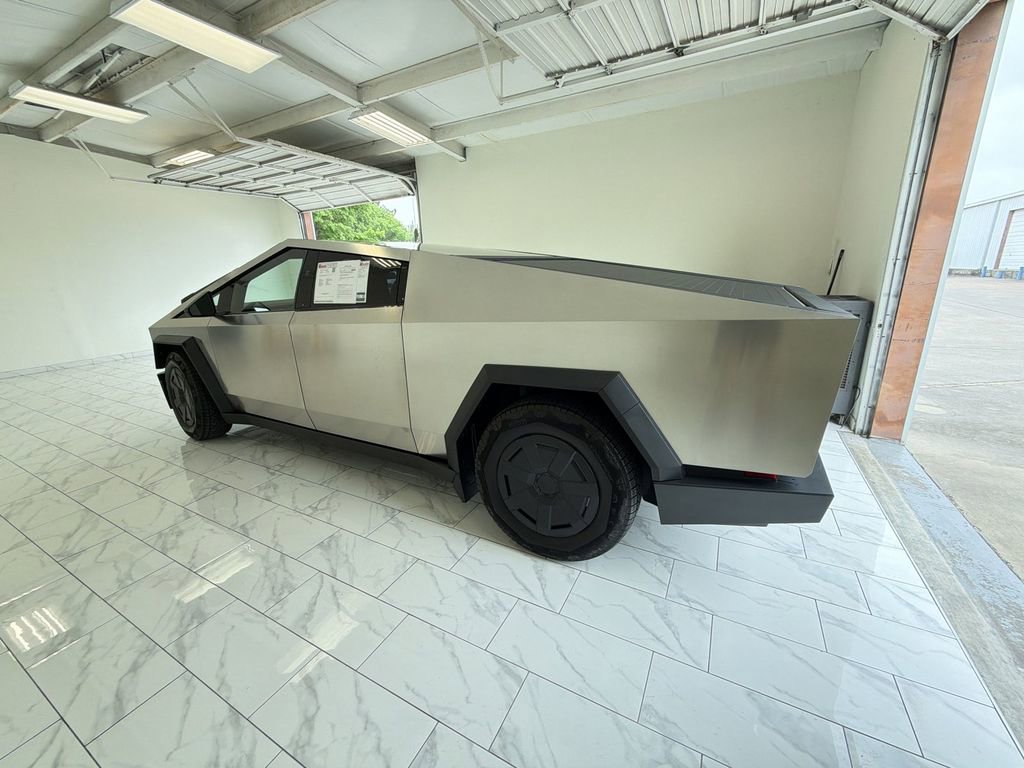 Used 2025 Tesla Cybertruck AWD Crew Cab image 6
