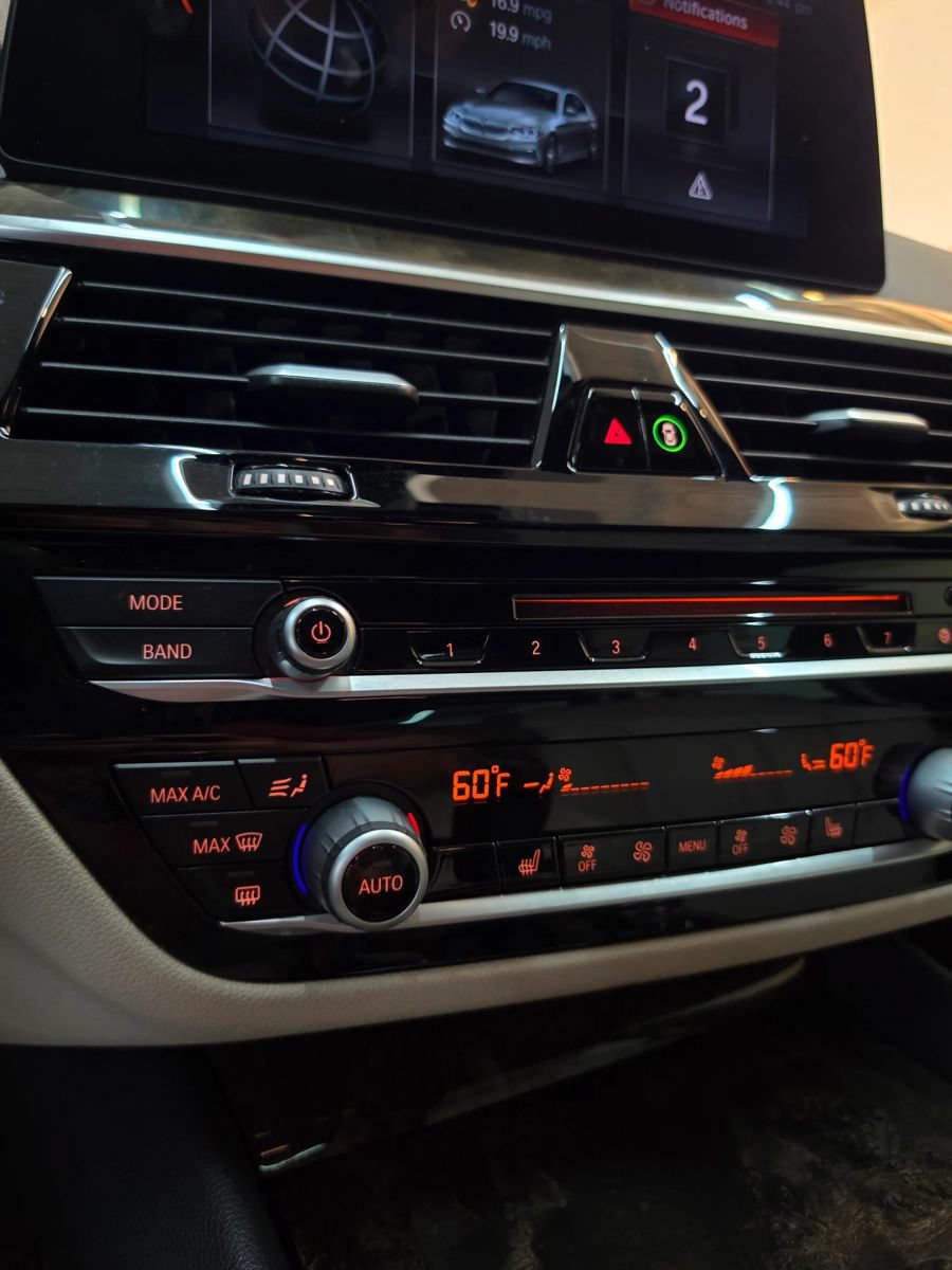 Used 2018 BMW 540i RWD image 36