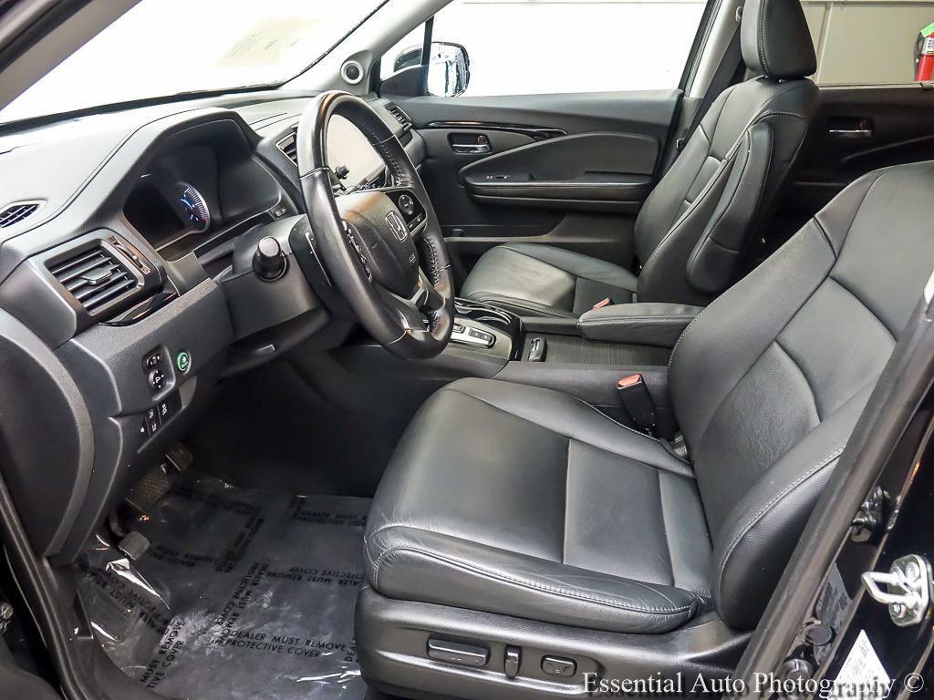 Used 2020 Honda Pilot Touring image 11