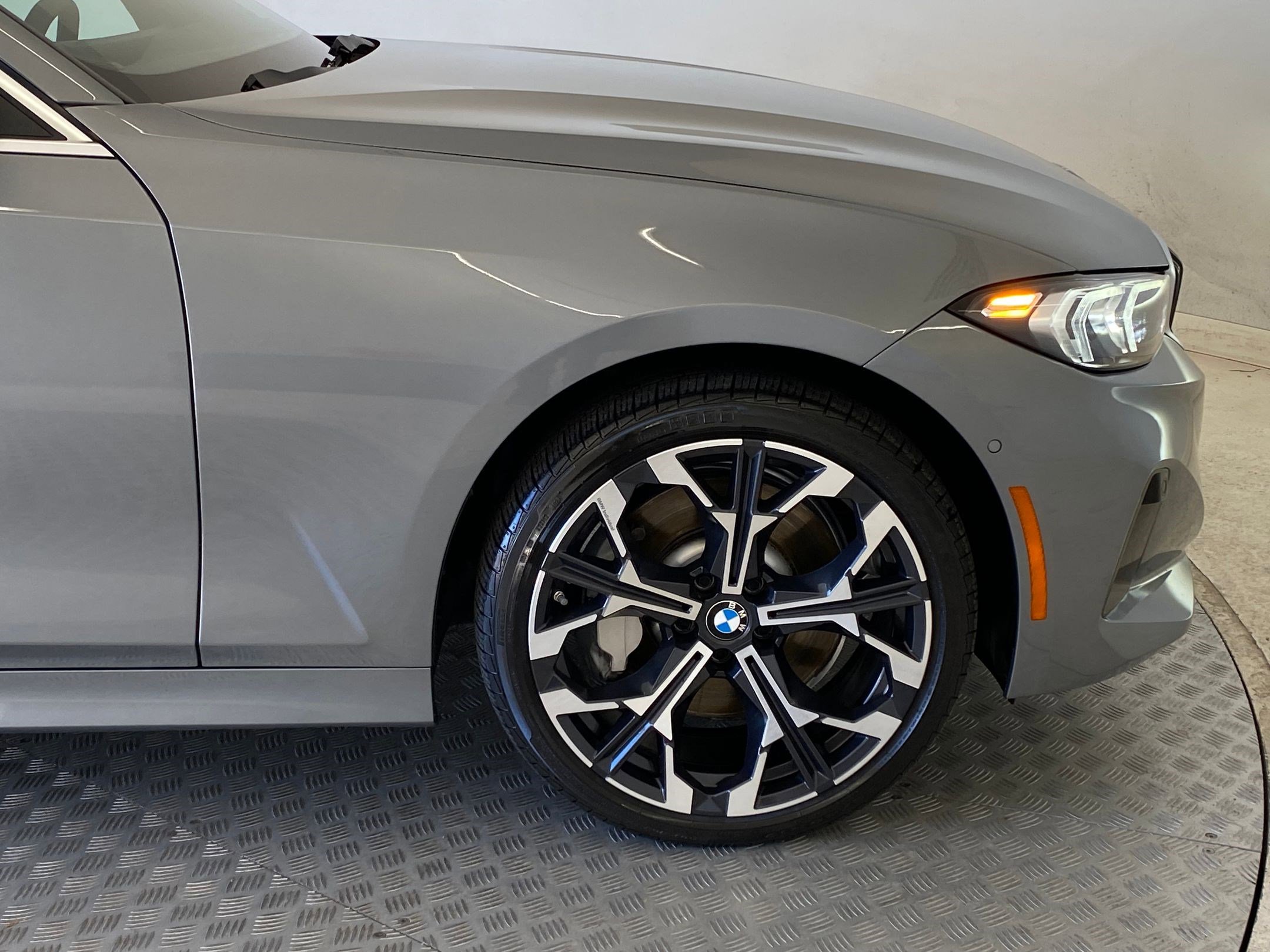 Used 2025 BMW 330i xDrive Sedan image 11