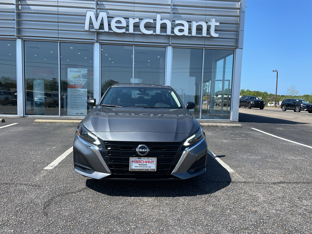 Used 2025 Nissan Altima 2.5 SV image 3