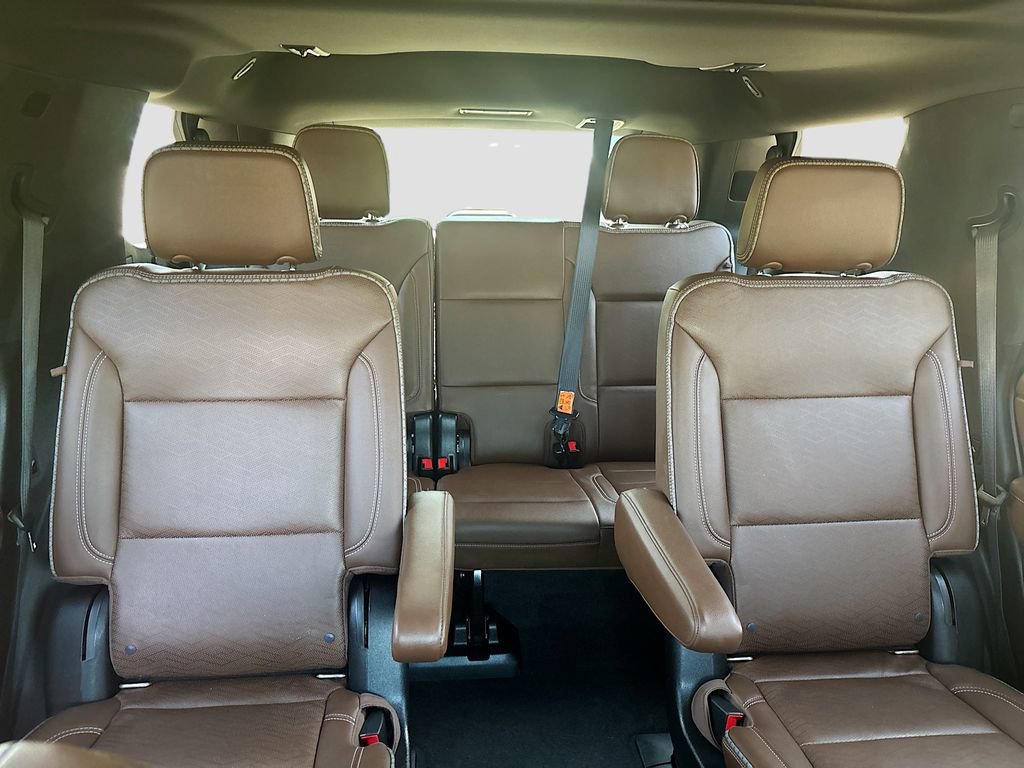 Used 2021 Chevrolet Tahoe High Country w/ Premium Package RWD image 29