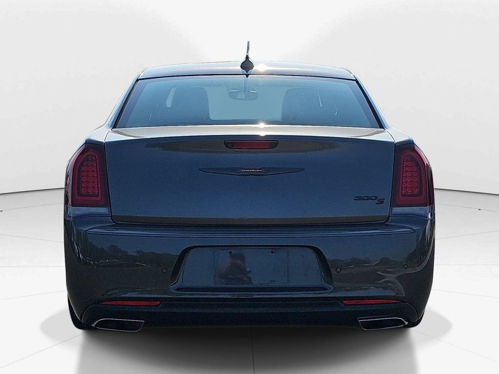 Used 2023 Chrysler 300 S RWD image 6