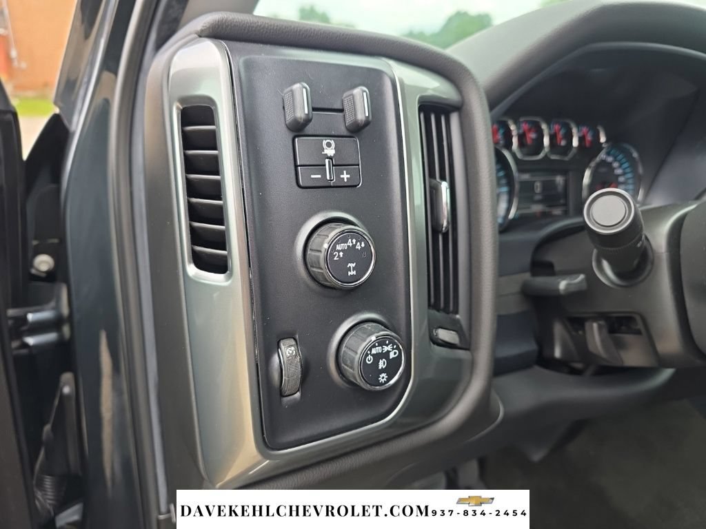 Used 2018 Chevrolet Silverado 1500 LT w/ All Star Edition AWD/4WD image 10